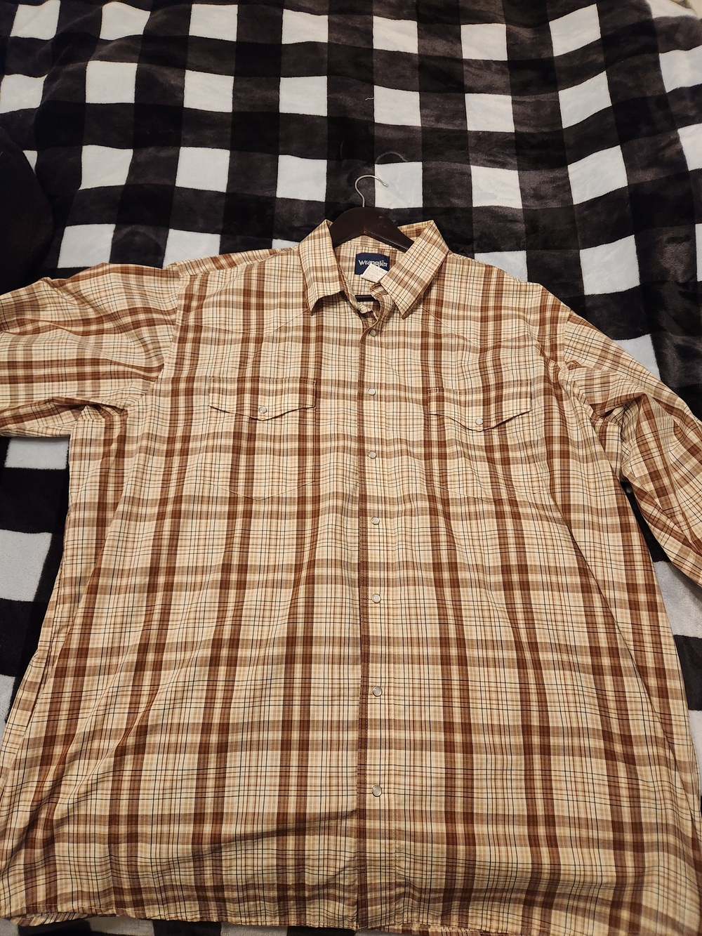 Wrangler Men's Brown Plaid Pearl Snap Shirt